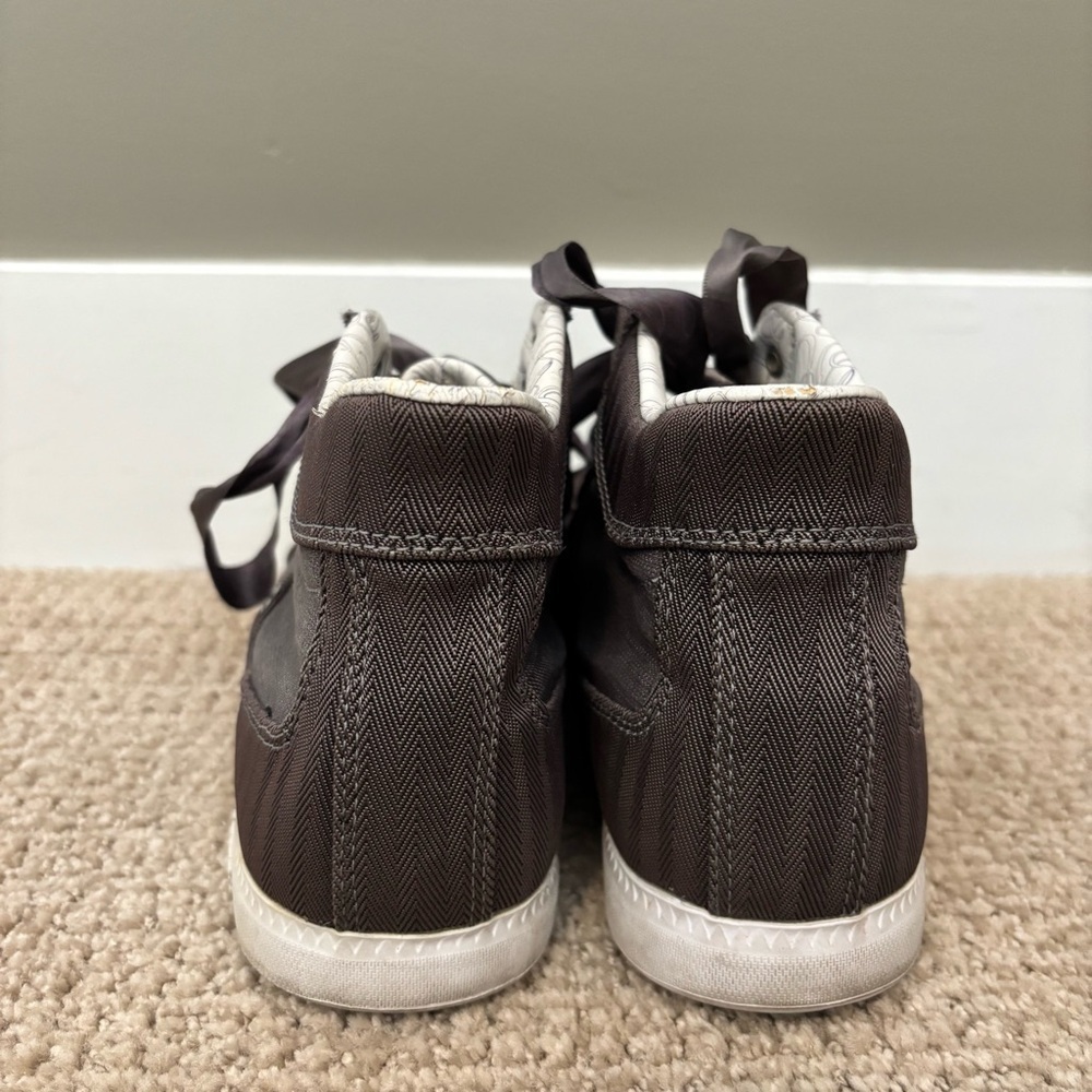 Lacoste High-Top Sneakers in Dark Purple Gray - size 7​​ - Picture 3 of 8